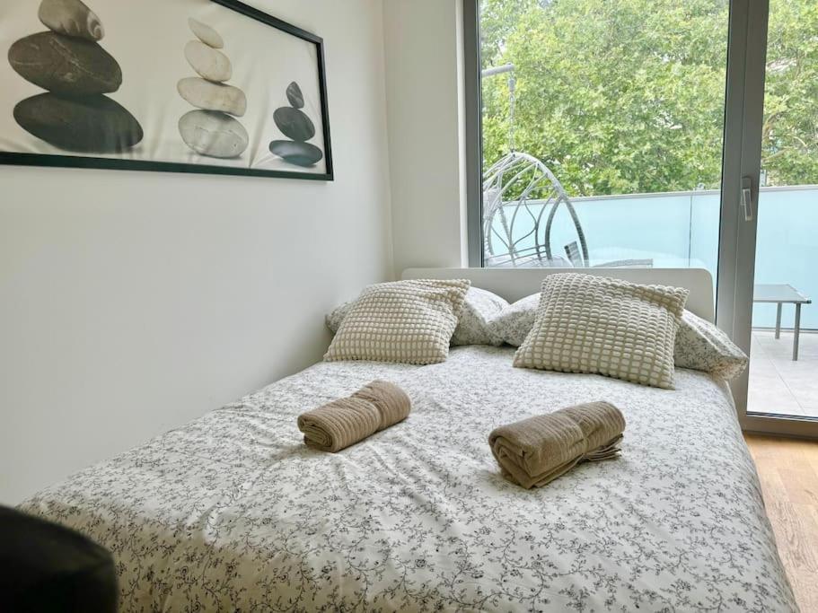 Rooftop Apartment With Balcony & Free Parking Вена Экстерьер фото